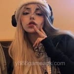 Avatar of Zoya Hussain